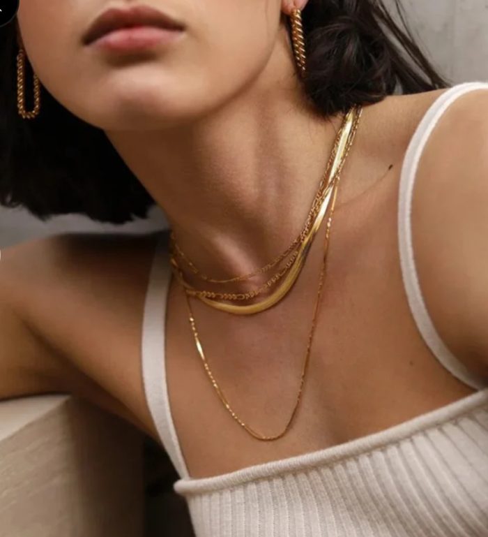 Neve Necklace